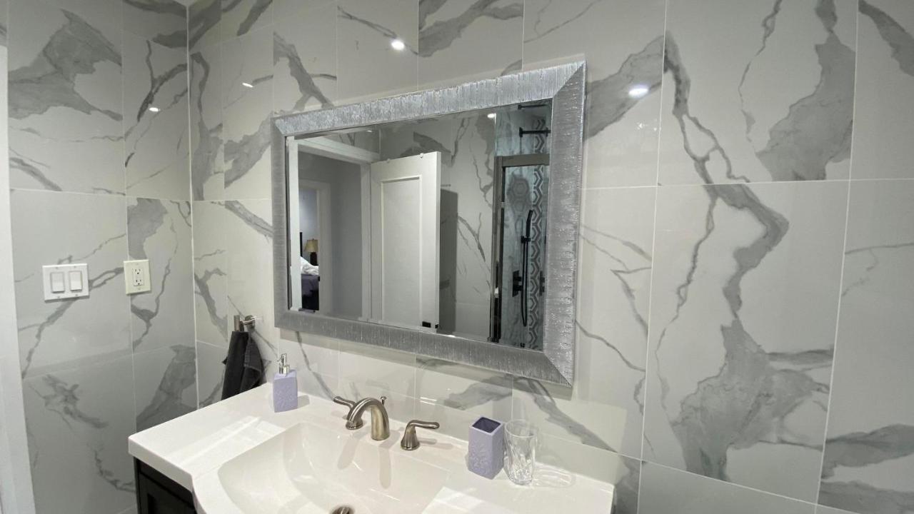 Spectacular 3 Bedroom 2 Wr House - Close To Airport Toronto Exterior foto