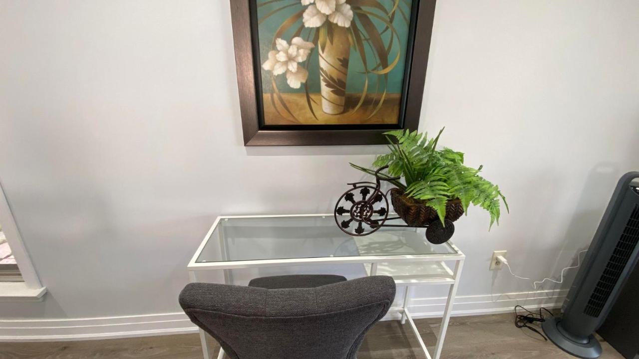 Spectacular 3 Bedroom 2 Wr House - Close To Airport Toronto Exterior foto