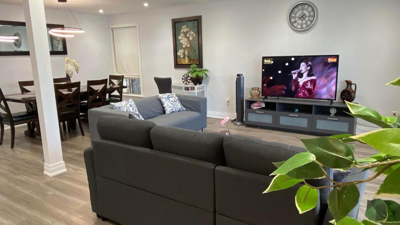 Spectacular 3 Bedroom 2 Wr House - Close To Airport Toronto Exterior foto